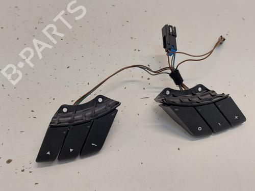 Used Steering wheel controls Steering wheel controls OPEL CORSA C (X01) 1.3 CDTI (F08, F68) (70 hp) 33781771 33781771