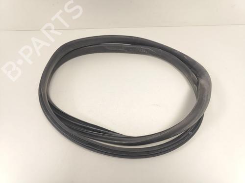 Gummiliste Gummiliste RENAULT CLIO IV Grandtour (KH_) 0.9 TCe 90 (90 hp) 33786130 33786130