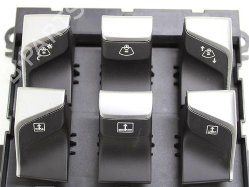 Switch CITROËN DS5 2.0 HDi 200 Hybrid4 All-wheel Drive | BP33780541I30 - Image 4