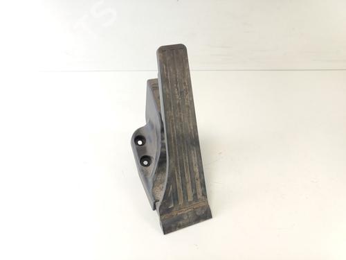 pedal-mercedes-benz-e-class-w213-2016-33776913 main image