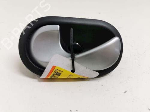 Udvendigt håndtag Udvendigt håndtag RENAULT CLIO III (BR0/1, CR0/1) 1.2 16V (BR02, BR0J, BR11, CR02, CR0J, CR11) (75 hp) 33779025 33779025