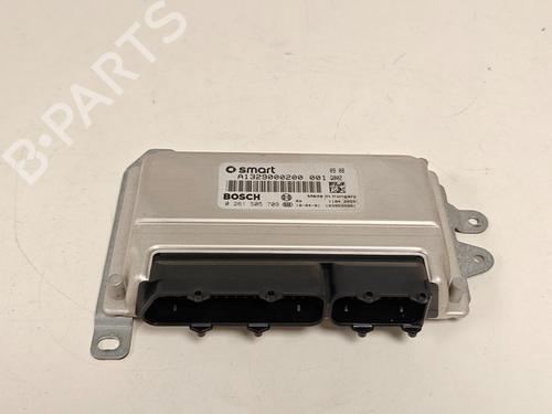 Used Engine control unit (ECU) Engine control unit (ECU) SMART FORTWO Coupe (451) 1.0 (451.330, 451.334) (61 hp) 33790213 33790213