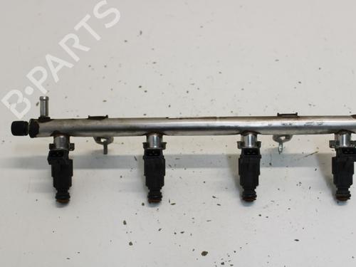 Used Injection rail Injection rail MERCEDES-BENZ A-CLASS (W168) A 160 (168.033, 168.133) (102 hp) 33781539 33781539