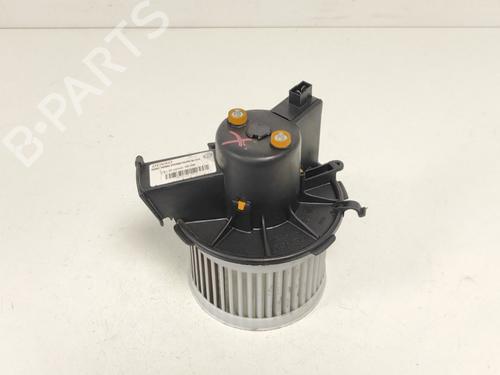 Used Heater blower motor Heater blower motor FIAT 500 (312_) 1.2 (312AXA1A) (69 hp) 33777605 33777605