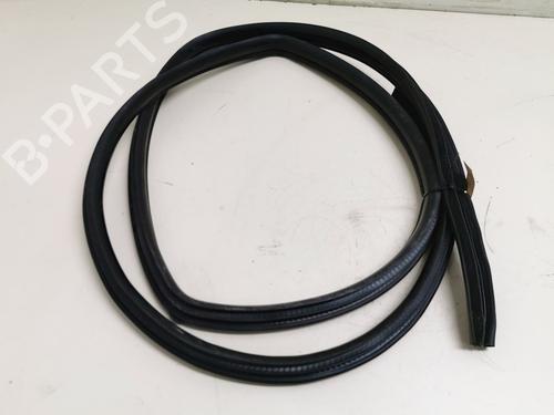 Used Rubber door seal Rubber door seal MITSUBISHI GRANDIS (NA_W) 2.4 MIVEC (NA4W) (165 hp) 33779680 33779680