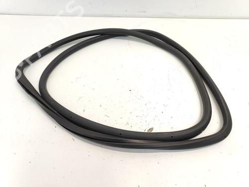Used Rubber door seal Rubber door seal VW TOURAN (1T3) 1.4 TSI (140 hp) 33782813 33782813