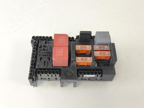 Used Fuse box Fuse box MERCEDES-BENZ E-CLASS (W213) E 220 d (213.004) (194 hp) 33776942 33776942