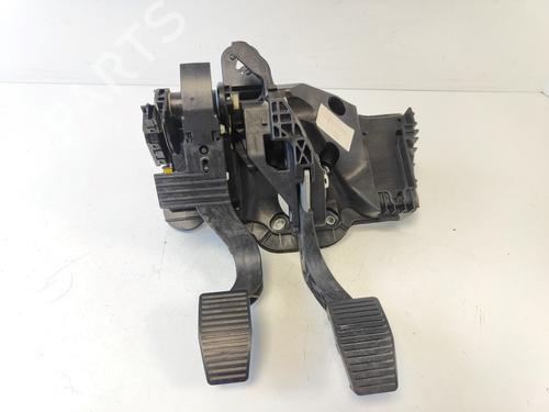 Used Clutch pedal Clutch pedal JEEP RENEGADE SUV (BU, B1, BV) 1.0 T-GDi (120 hp) 33787185 33787185