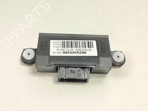 Used Other Other PEUGEOT 5008 II (MC_, MJ_, MR_, M4_) 1.2 THP (MRHNYH, MRHNYW, MRHNSJ, MRHNSU, MRHNSM) (131 hp) 33776794 33776794