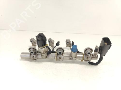 Injection rail OPEL CORSA E (X15) 1.0 (08, 68) | BP33787906M98 - Image 2