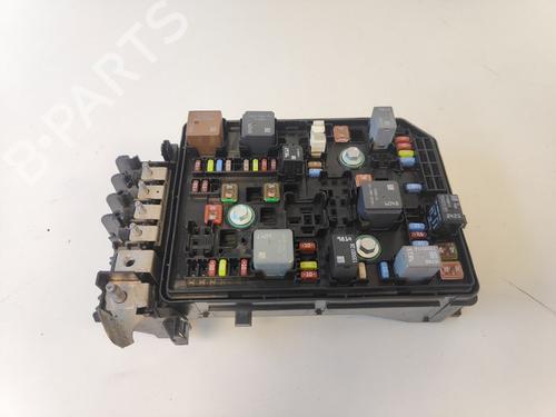 Used Fuse box Fuse box OPEL ASTRA K (B16) 1.6 CDTi (68) (110 hp) 33784226 33784226