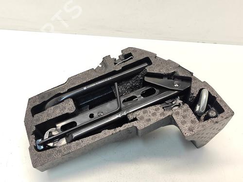 jack-kit-opel-corsa-d-s07-2006-2007-2008-2009-2010-2011-2012-2013-2014-2015-39638568 main image