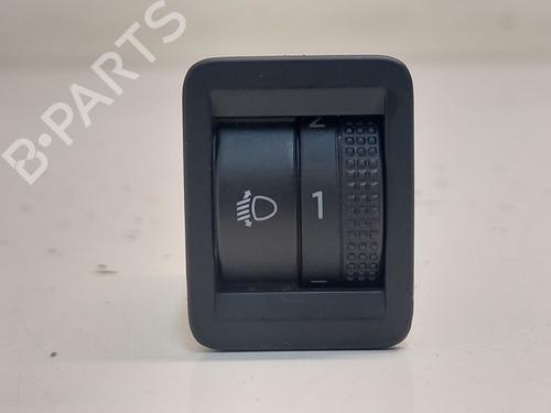 Used Switch Switch VW TIGUAN (AD1, AX1) 2.0 TDI 4motion (150 hp) 33781744 33781744