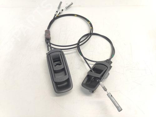 Used Interior roof handle Interior roof handle MAZDA CX-5 (KE, GH) 2.2 D AWD (KE102) (175 hp) 33784035 33784035