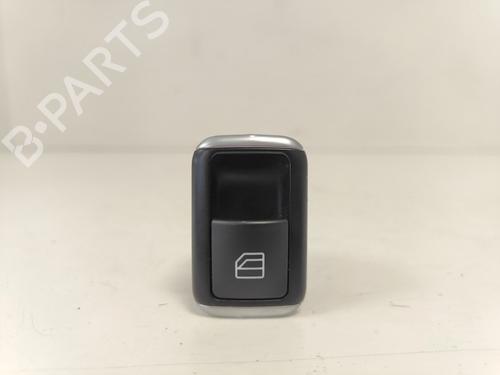 Used Switch Switch MERCEDES-BENZ CLA Shooting Brake (X117) CLA 200 CDI / d (117.908) (136 hp) 33788219 33788219