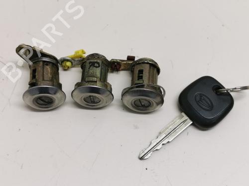Used Ignition barrel Ignition barrel DAIHATSU YRV (M2) 1.3 (M201) (87 hp) 33780162 33780162