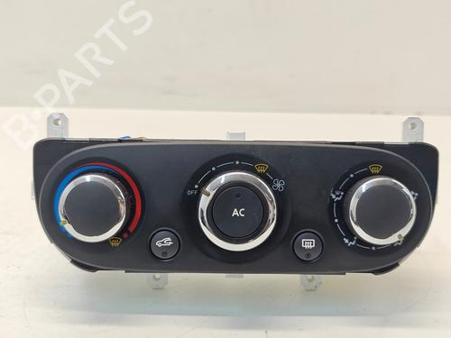 Used Climate control Climate control 39658972 39658972