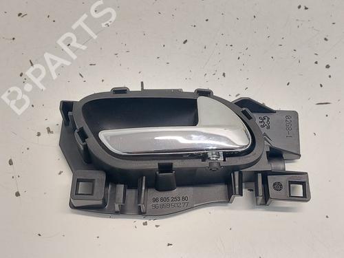 Used Front right exterior door handle Front right exterior door handle 33781818 33781818