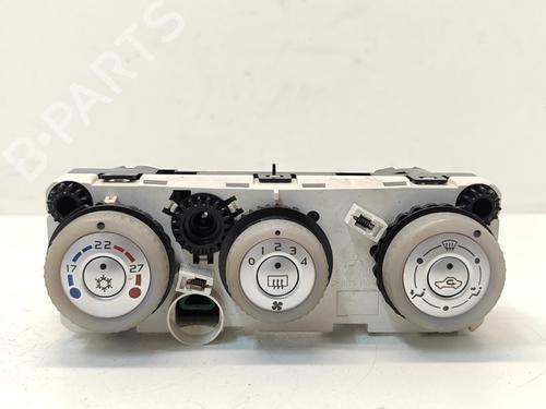 AC-Styringsenhed/Manøvreenhed AC-Styringsenhed/Manøvreenhed MITSUBISHI COLT CZC VI Convertible (RG) 1.5 (Z36A) (109 hp) 39753088 39753088