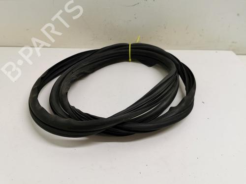 Used Rubber door seal Rubber door seal RENAULT SCÉNIC II (JM0/1_) 1.5 dCi (JM0F) (82 hp) 33778925 33778925