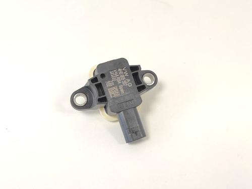 Used Electronic module Electronic module VW POLO V (6R1, 6C1) 1.2 TSI (105 hp) 33775995 33775995