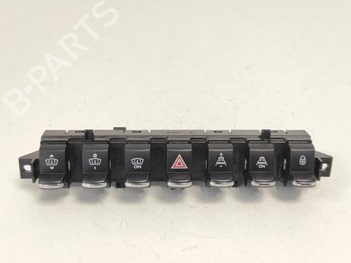Used Warning switch Warning switch PEUGEOT 3008 I MPV (0U_) 1.6 THP (156 hp) 33777110 33777110