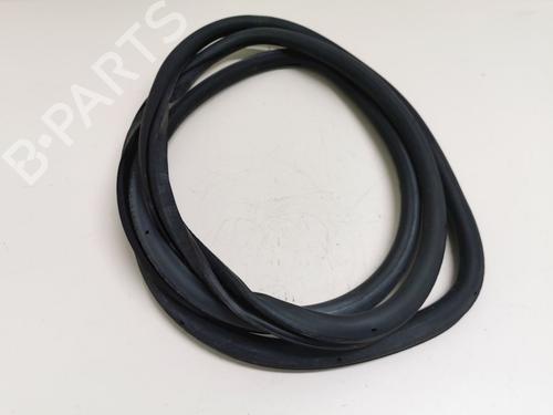 Used Rubber door seal Rubber door seal VW TOURAN (1T1, 1T2) 2.0 FSI (150 hp) 33779705 33779705