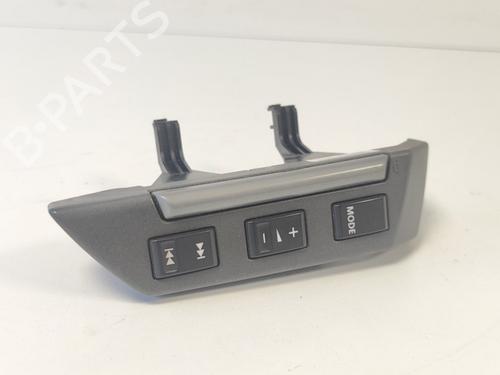 Used Steering wheel controls Steering wheel controls LAND ROVER DISCOVERY III (L319) 2.7 TD 4x4 (190 hp) 33776102 33776102