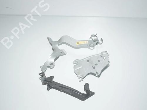 Used Support Support BMW 4 Convertible (F33, F83) 420 i (184 hp) 34074749 34074749