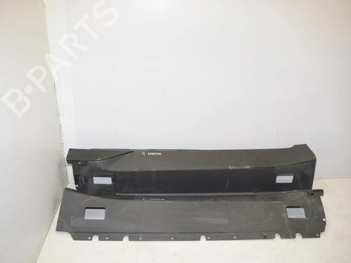 Used Right sideskirt Right sideskirt BMW i3 (I01) s Electric (102 hp) 34502680 34502680