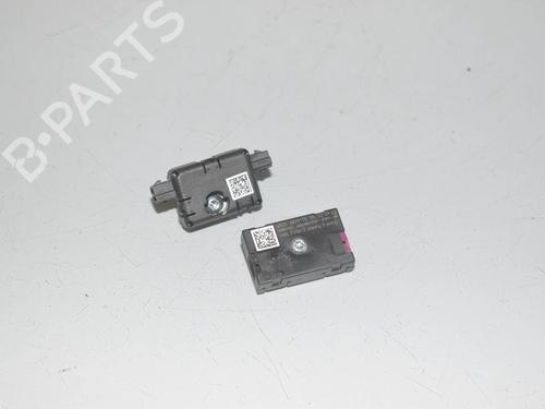 antennabase-bmw-i4-g26-2021-34064530 main image