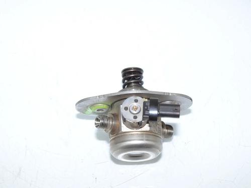 Used Fuel pump Fuel pump BMW 5 (G30, F90) 530 e Plug-in Hybrid (252 hp) 34575236 34575236
