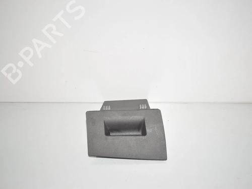 glove-box-bmw-2-gran-tourer-f46-2014-34084074 main image