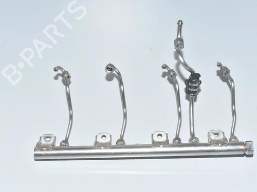 Used Injection rail Injection rail BMW 5 (F10) 550 i (408 hp) 34090376 34090376