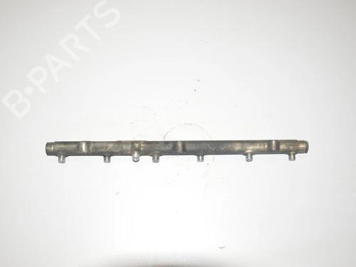 injection-rail-bmw-5-touring-e39-1996-1997-1998-1999-2000-2001-2002-2003-2004-34067100 main image