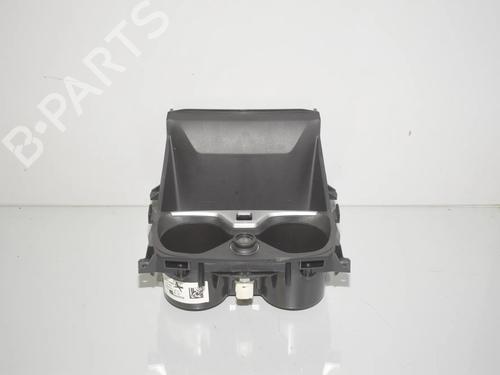 cupobject-holder-bmw-1-f40-2019-34072616 main image