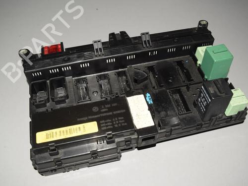 Used Fuse box Fuse box LAND ROVER RANGE ROVER III (L322) 4.4 4x4 (286 hp) 34073627 34073627