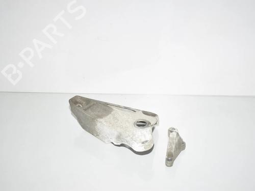 Used Engine mount Engine mount BMW X4 (F26) xDrive 30 d (258 hp) 34063061 34063061