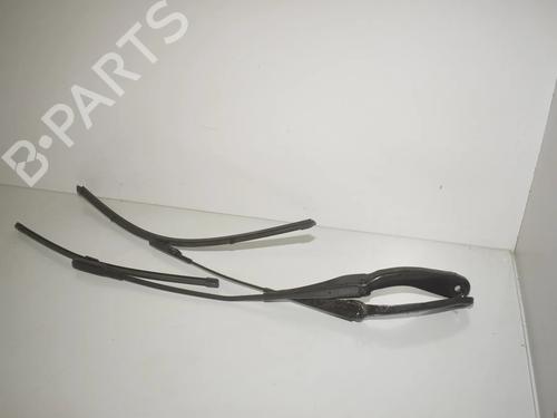 Used Front windshield wiper arm Front windshield wiper arm 34066109 34066109