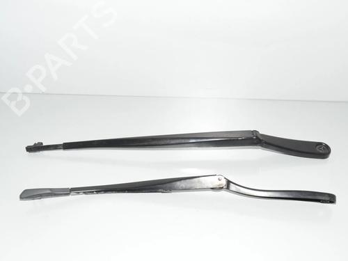 Used Front windshield wiper arm Front windshield wiper arm BMW 5 (F10) 530 d (258 hp) 34062156 34062156