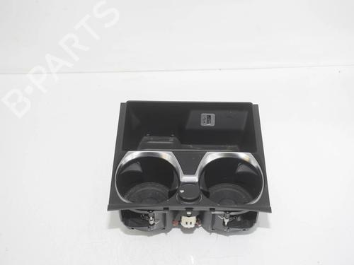 Koppholder/Gjenstandsholder Koppholder/Gjenstandsholder BMW 7 (G11, G12) 750 d, Ld xDrive (400 hp) 36565478 36565478
