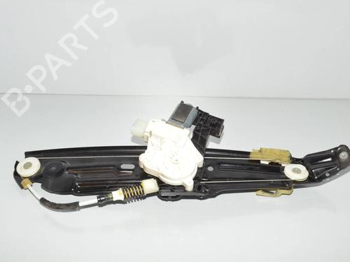 Vindusheismekanisme venstre bak Vindusheismekanisme venstre bak BMW 5 Touring (F11) M 550 d xDrive (381 hp) 34097434 34097434
