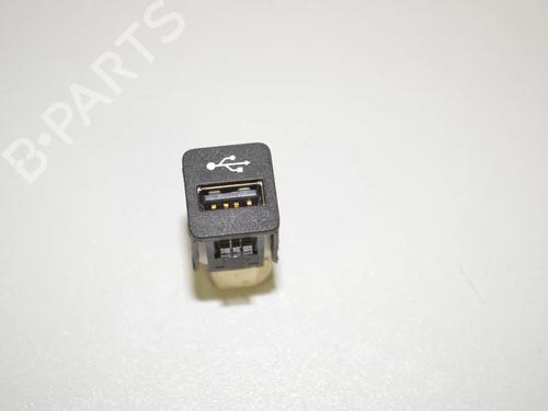 Used Electronic module Electronic module BMW 5 (G30, F90) 520 i (184 hp) 34075888 34075888