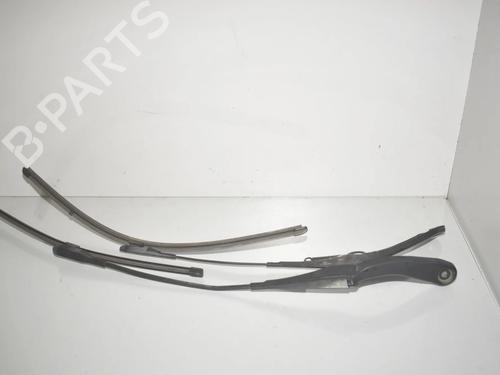 Used Front windshield wiper arm Front windshield wiper arm 34089401 34089401