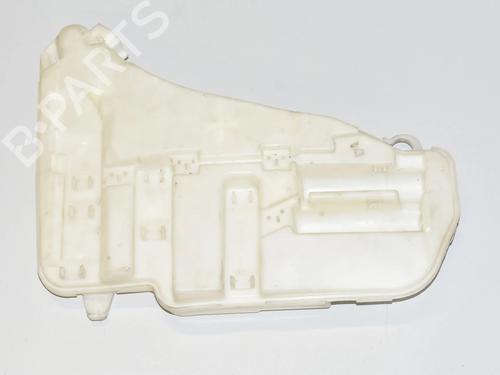 windscreen-washer-tank-bmw-5-touring-f11-2009-2010-2011-2012-2013-2014-2015-2016-2017-34061716 main image
