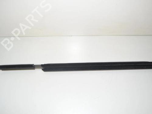 Dørliste Dørliste BMW 3 (G20, G80, G28) 330 e Plug-in-Hybrid (292 hp) 34071262 34071262