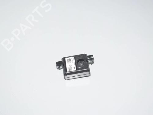 antennabase-bmw-i3-i01-2013-34077182 main image