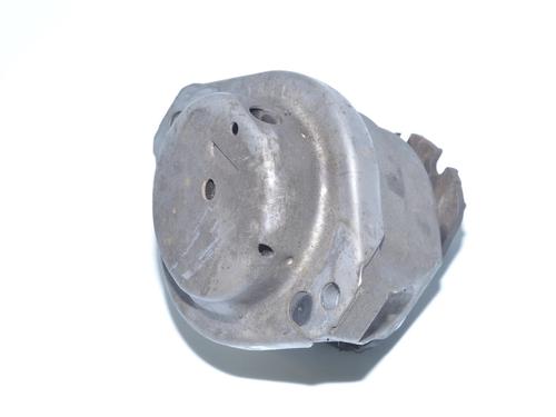 Used Engine mount Engine mount BMW 6 Convertible (E64) 650 i (367 hp) 34095132 34095132