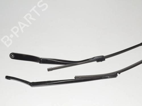 Used Front windshield wiper arm Front windshield wiper arm BMW 5 (F10) M5 (560 hp) 34097070 34097070
