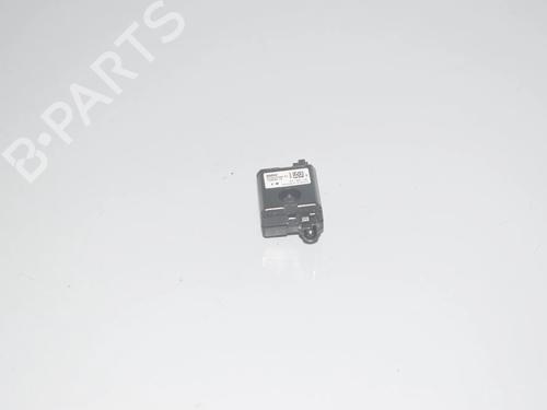 Antenne/Base Antenne/Base BMW 3 (F30, F80) 320 i (170 hp) 34096960 34096960